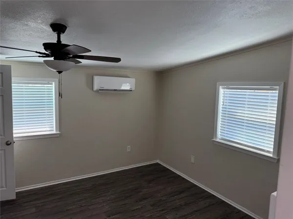 $1,450 | 726 4th Street, San Leon, TX 77539