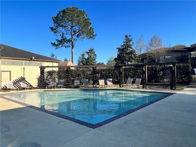 $225,000 | 129 April Point Drive North, Montgomery, TX 77356