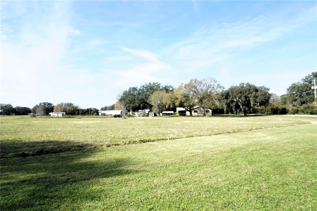 2407 Medulla Road Plant City, FL 33566 - Photo 6 of 38