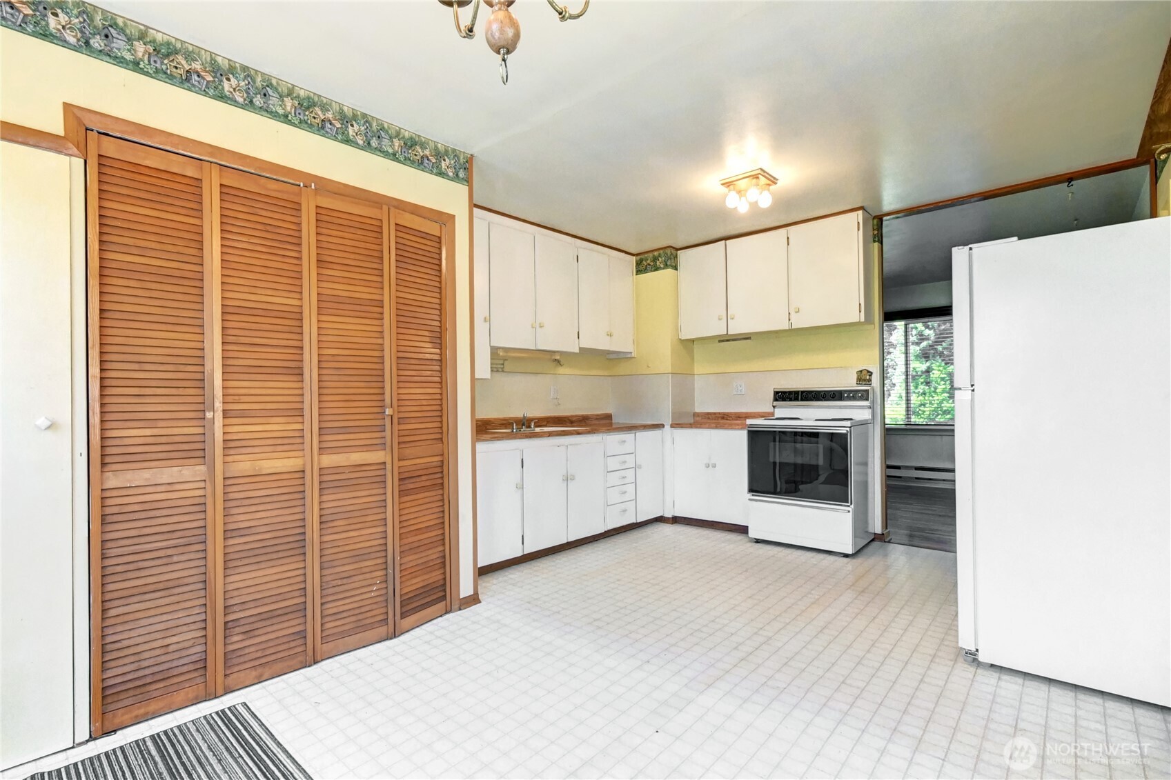 1327 Maple Street Everett, WA 98201 - Photo 13 of 31