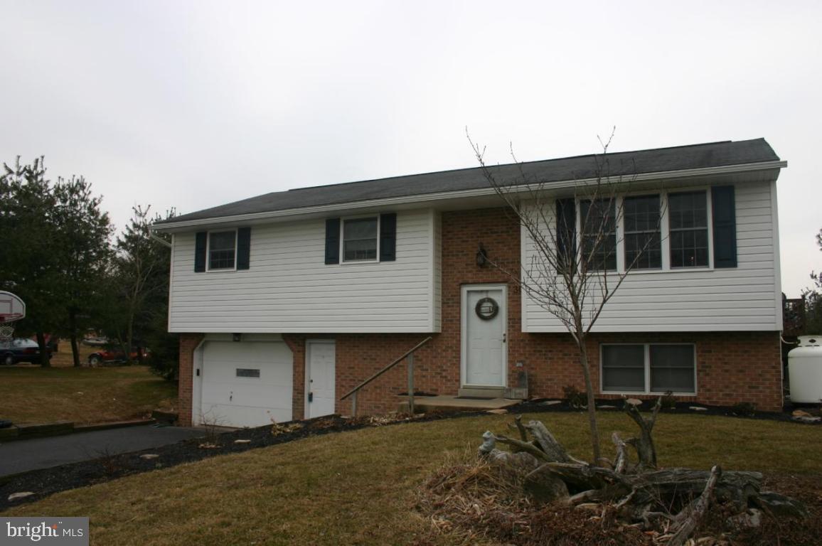 30 Trail Road North Elizabethtown, PA 17022 - Photo 1 of 14