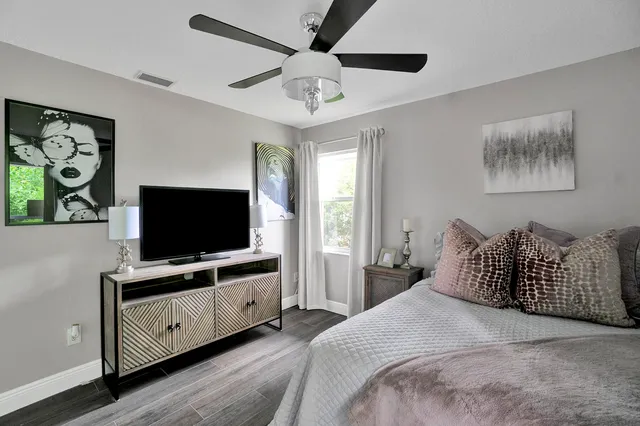 a view of a flower in a park