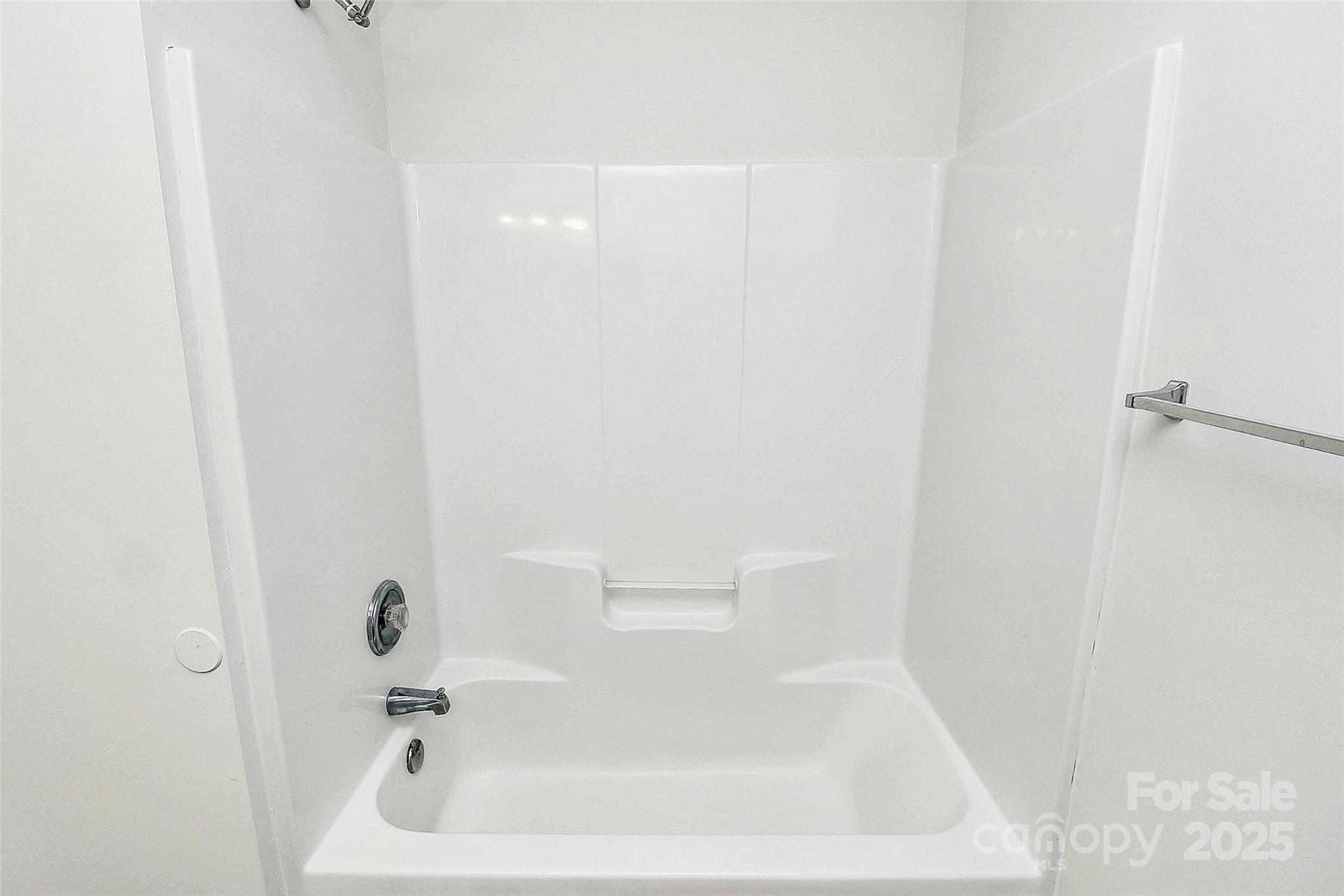 441 Robin Reed Court Pineville, NC 28134 - Photo 28 of 33 a close up of a bathtub