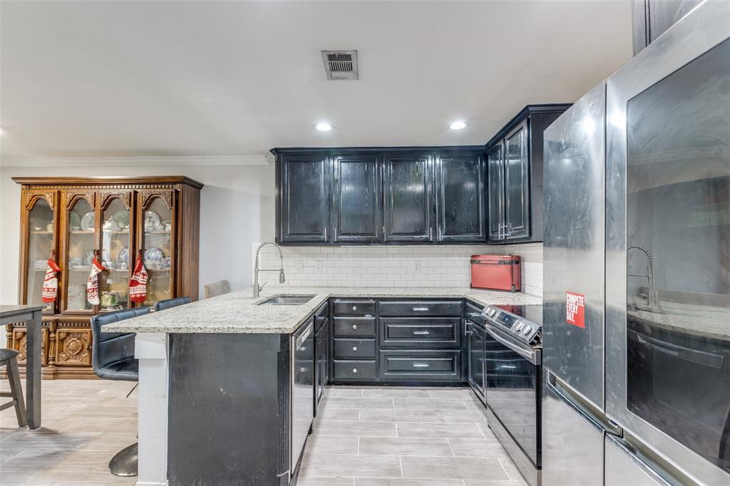 3569 Kayewood Street Little Elm, TX 75068 - Photo 10 of 25