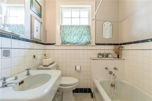 $3,900 | 1878 A Cambridge Avenue, Atlanta, GA 30337