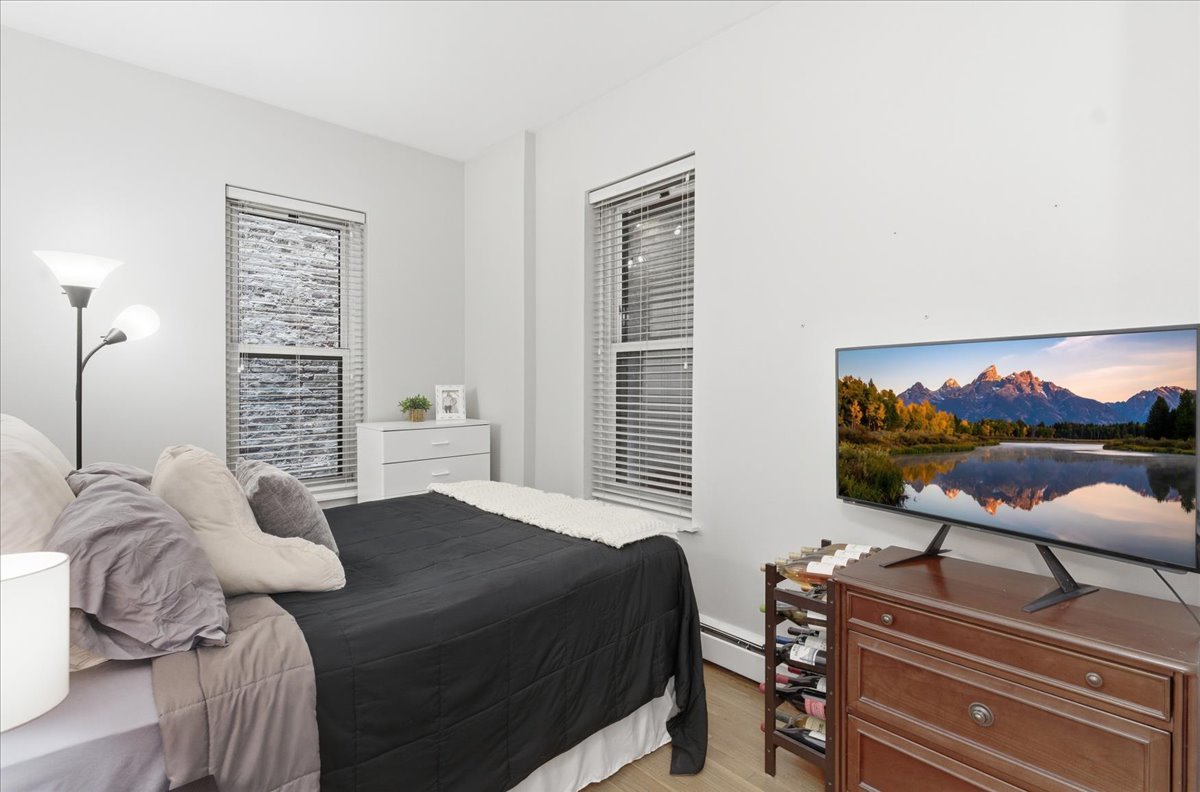 802 West George Street, Unit 1 Chicago, IL 60657 - Photo 11 of 18