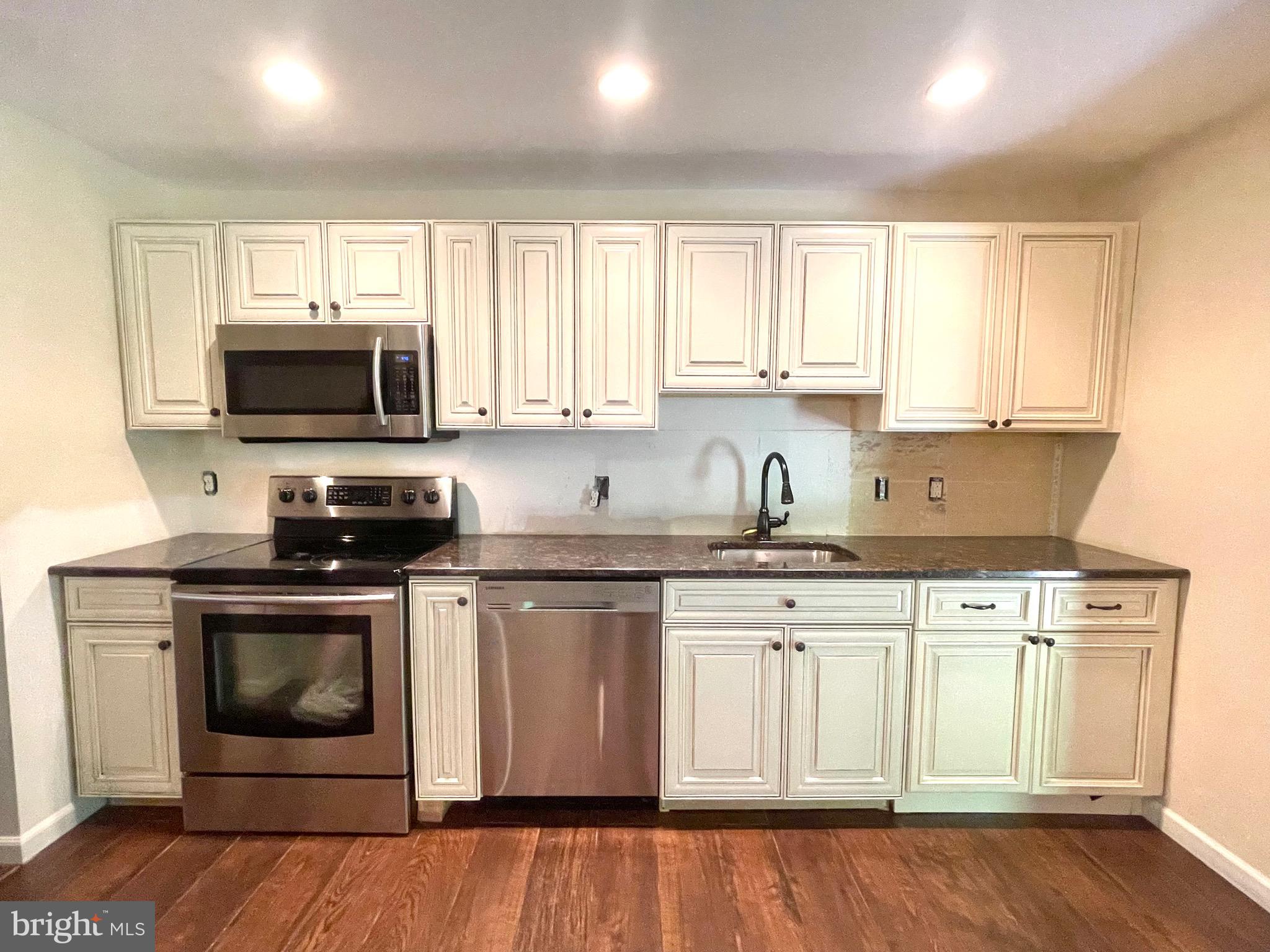 18 Wicklow Drive Tabernacle, NJ 08088 - Photo 7 of 20