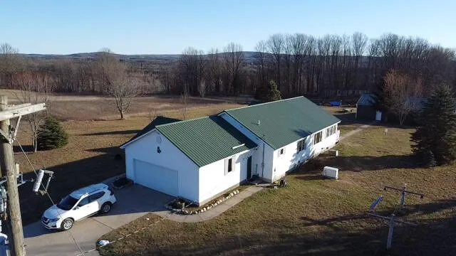 $799,000 | 7313 West 12 1/2 Road, Mesick, MI 49668