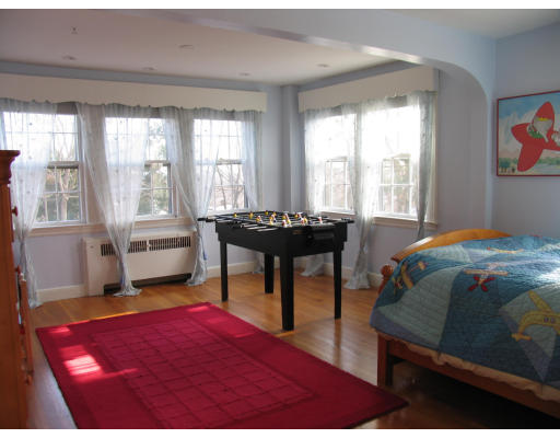 11 Shaw Road Brookline, MA 02467 - Photo 12 of 18