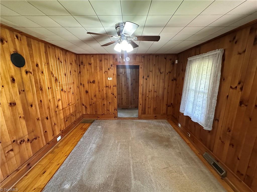 285 Oak Ridge Church Road Hays, NC 28635 - Photo 7 of 32 Living Room
