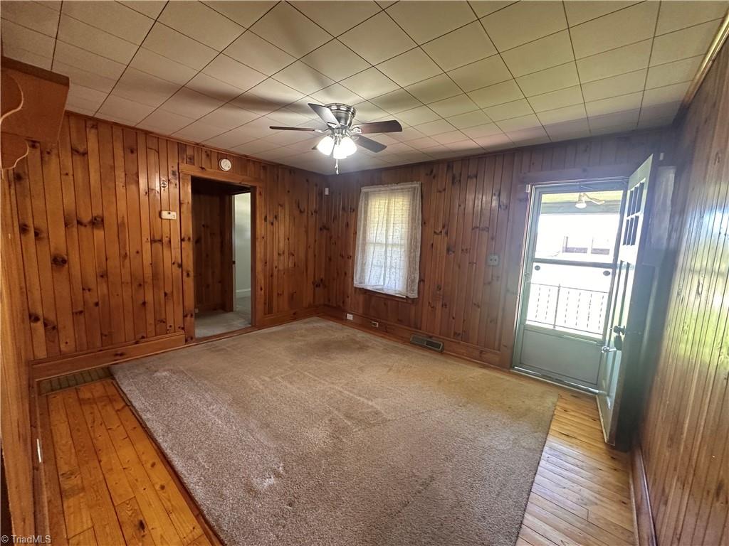 285 Oak Ridge Church Road Hays, NC 28635 - Photo 8 of 32 Living Room