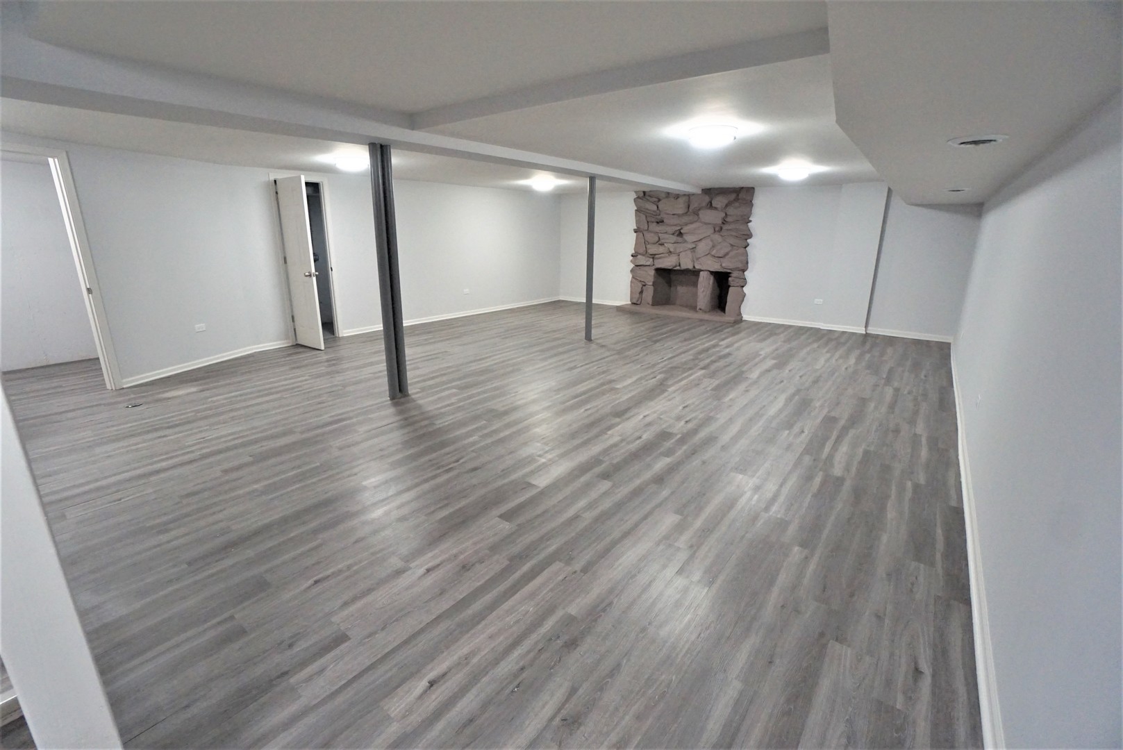2842 Scott Crescent Flossmoor, IL 60422 - Photo 29 of 43 a view of empty room with wooden floor