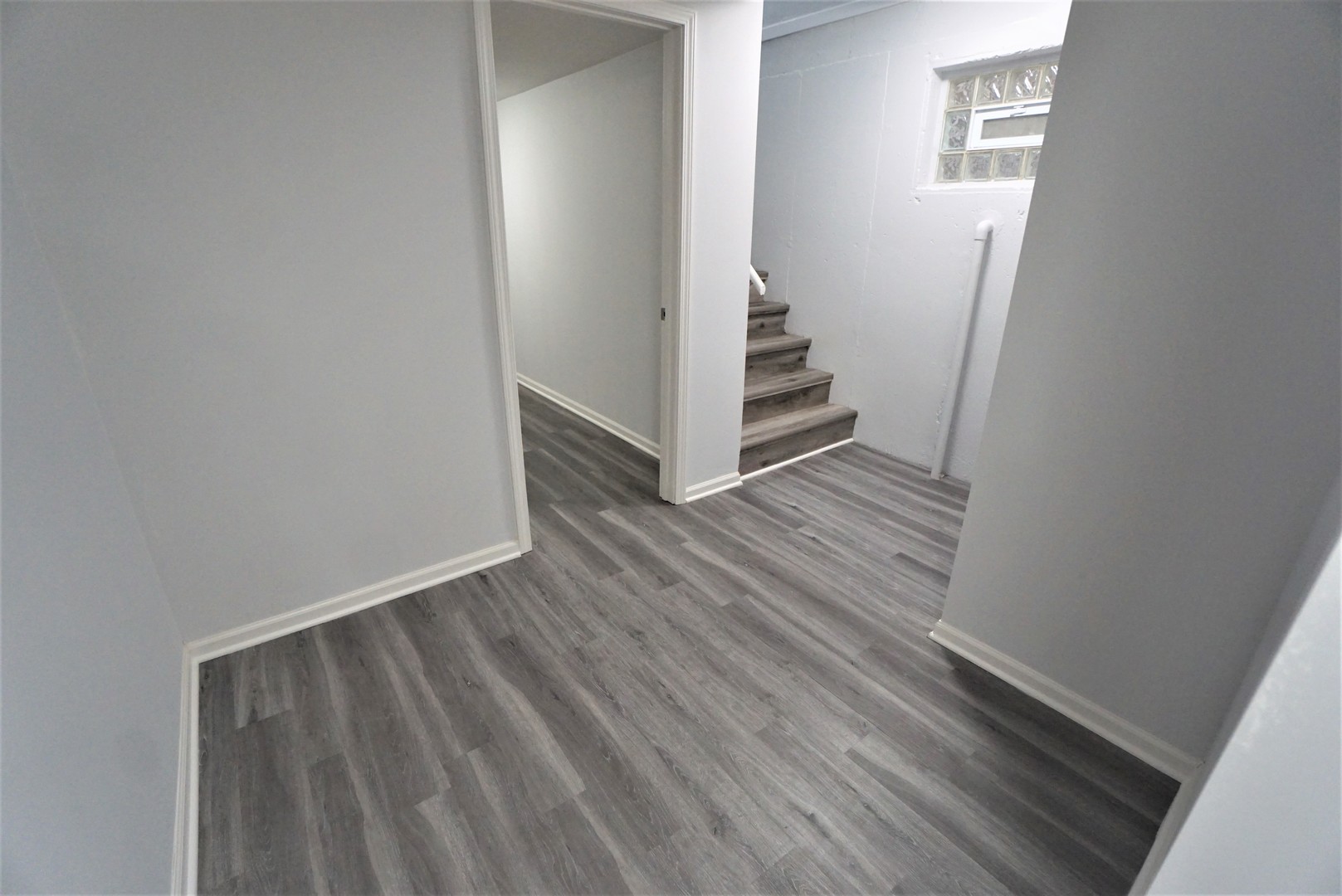 2842 Scott Crescent Flossmoor, IL 60422 - Photo 34 of 43 a view of a room with wooden floor