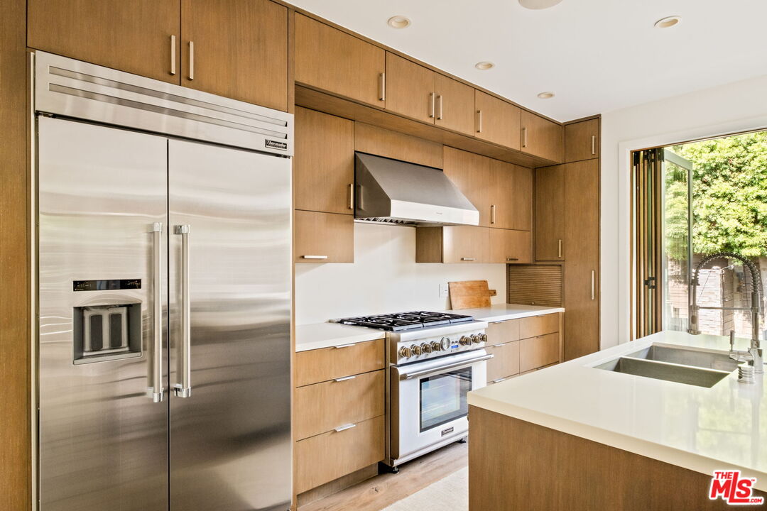 3108 Yale Avenue Marina del Rey, CA 90292 - Photo 8 of 33