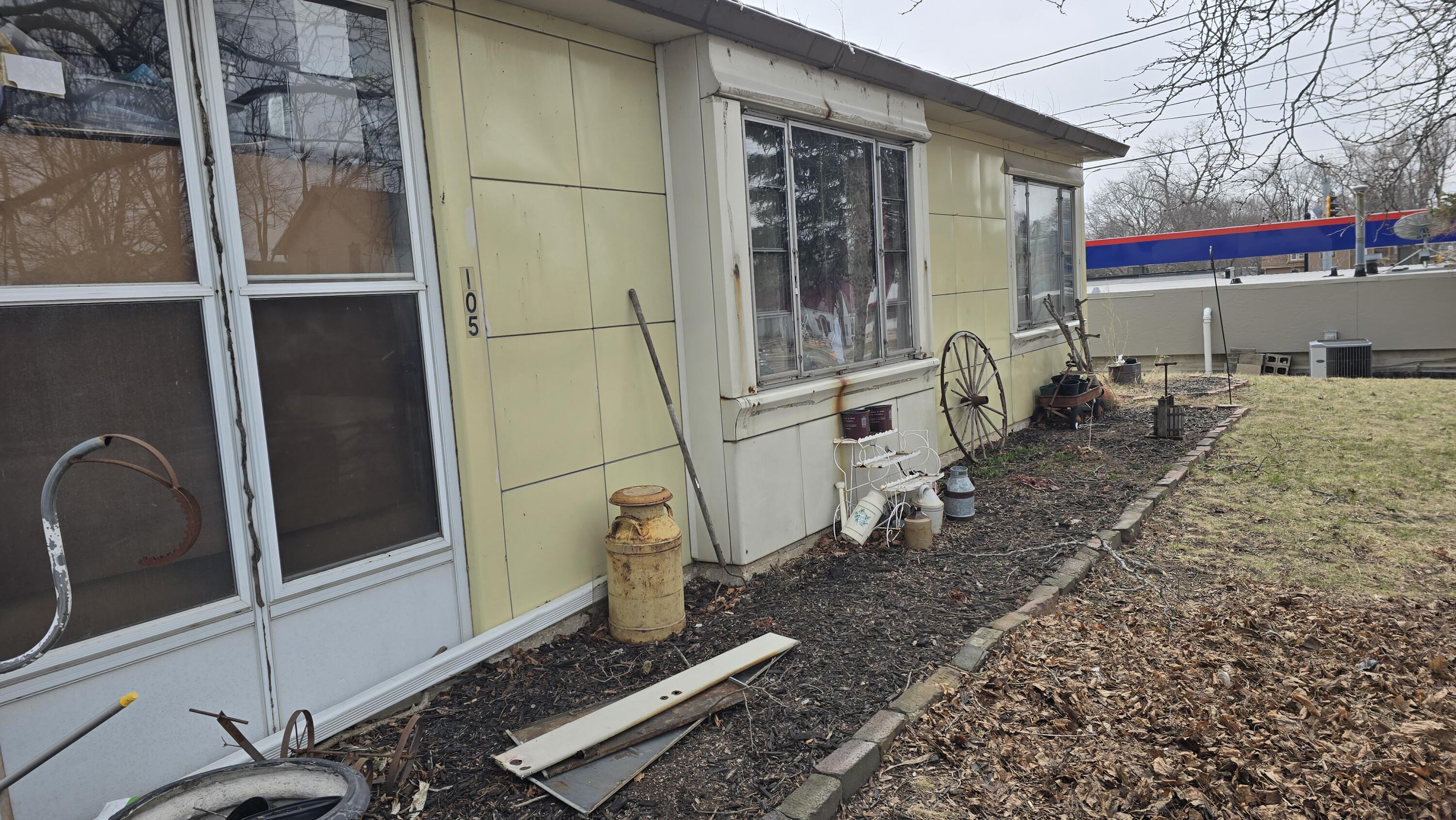 105 Riverside Drive Waterford, WI 53185 - Photo 3 of 14 1000018936