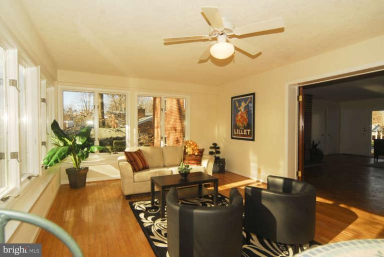 7513 Axton Street Springfield, VA 22151 - Photo 14 of 29 Family Room