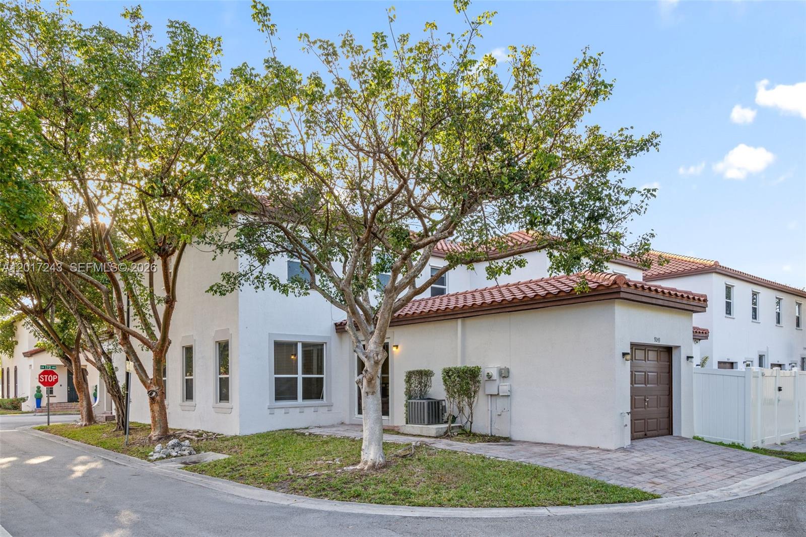 9243 Southwest 170th Avenue Miami, FL 33196 - Photo 29 of 36