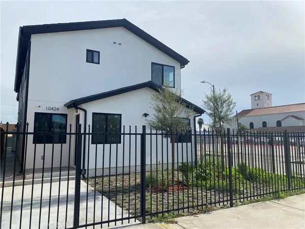 $3,800 | 10424 Graham Avenue, Los Angeles, CA 90002