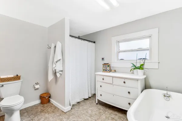 $399,000 | 1630 East Lee Street, Pensacola, FL 32503