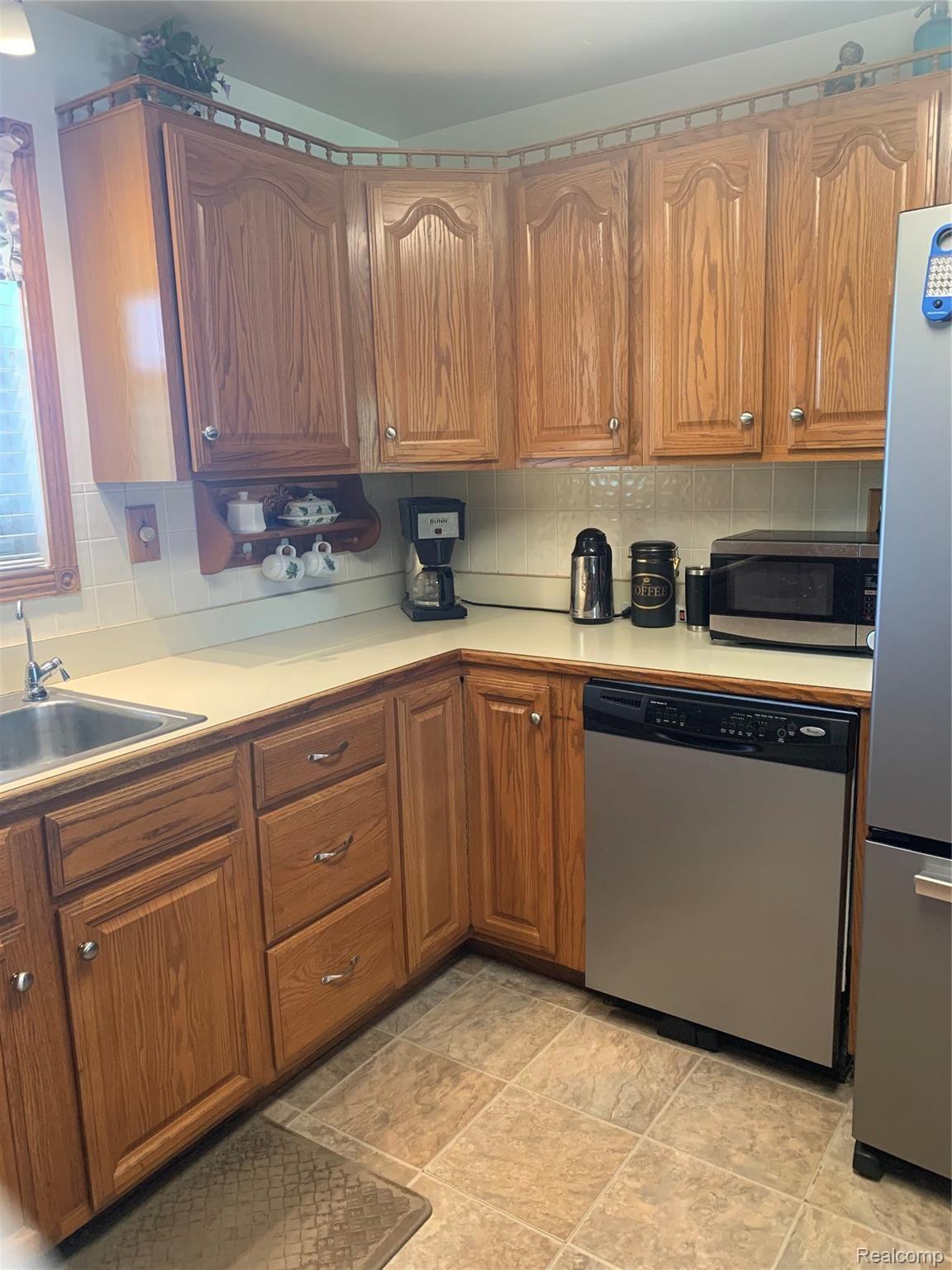 6804 Clifford Road Marlette, MI 48453 - Photo 4 of 18 IMG_3464.jpg