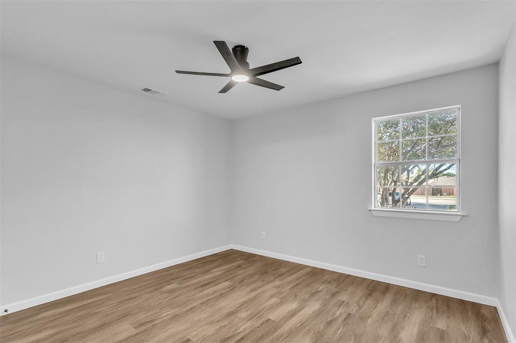 17676 Kelly Boulevard Dallas, TX 75287 - Photo 8 of 18