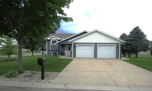 $294,999 | 1103 North 15th Street, Montevideo, MN 56265