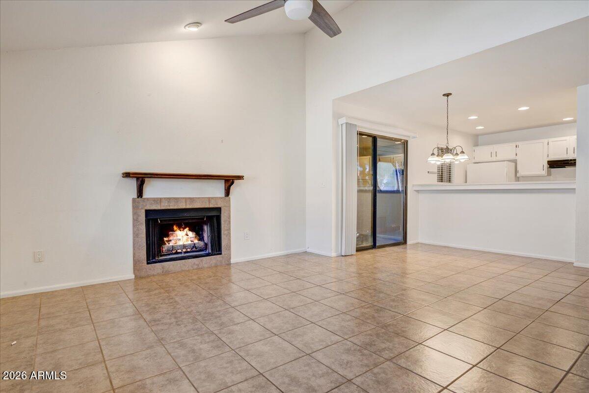 533 West Guadalupe Road, Unit 2022 Mesa, AZ 85210 - Photo 9 of 17 03-Living Room