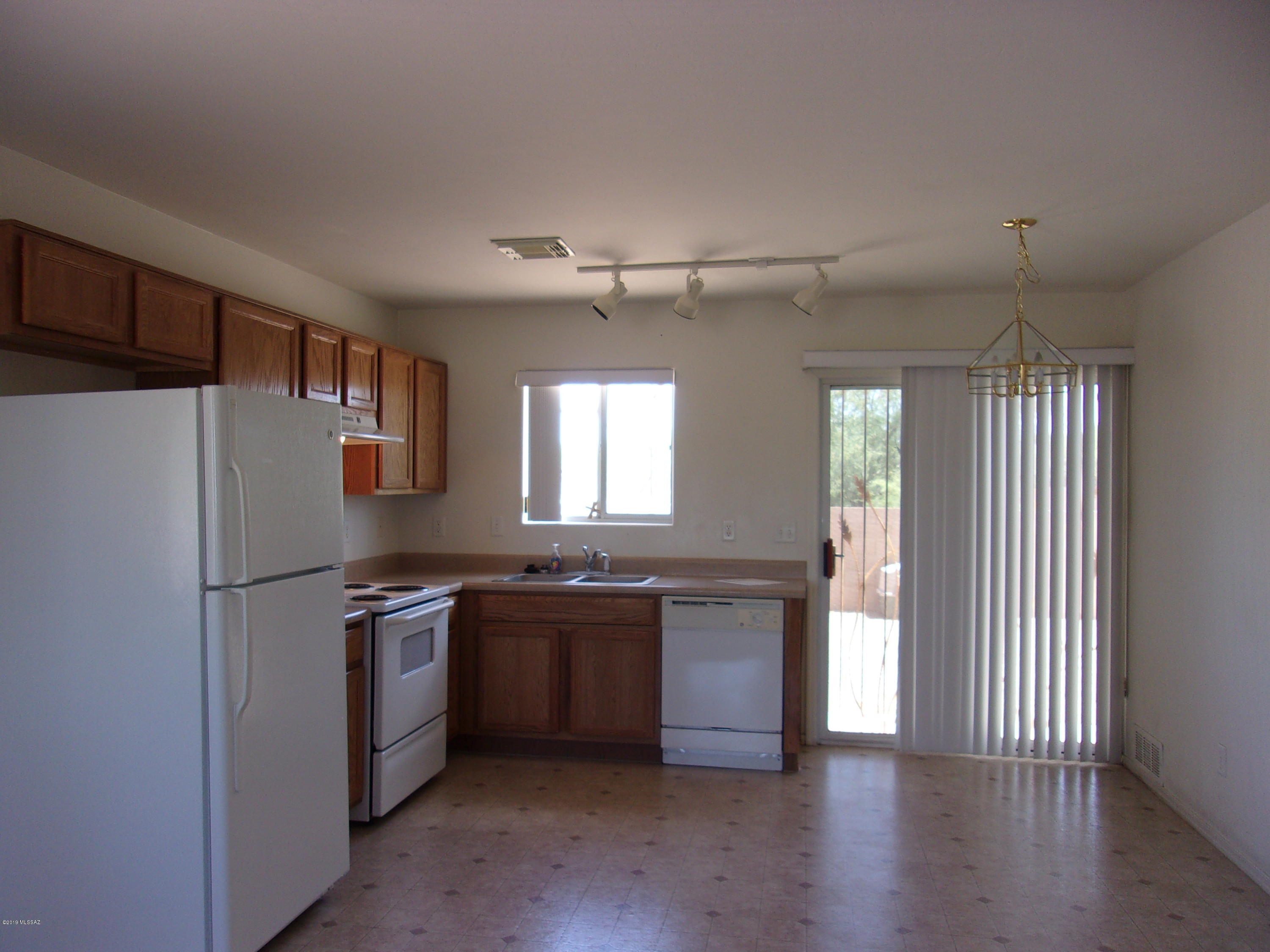 212 East Medina Road Tucson, AZ 85756 - Photo 4 of 17 Gallery Image 4