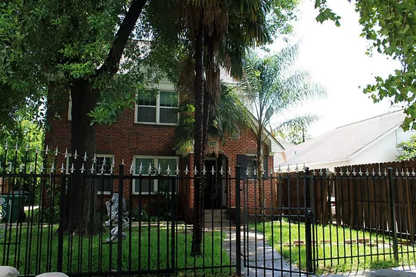 a view of house and outdoor space