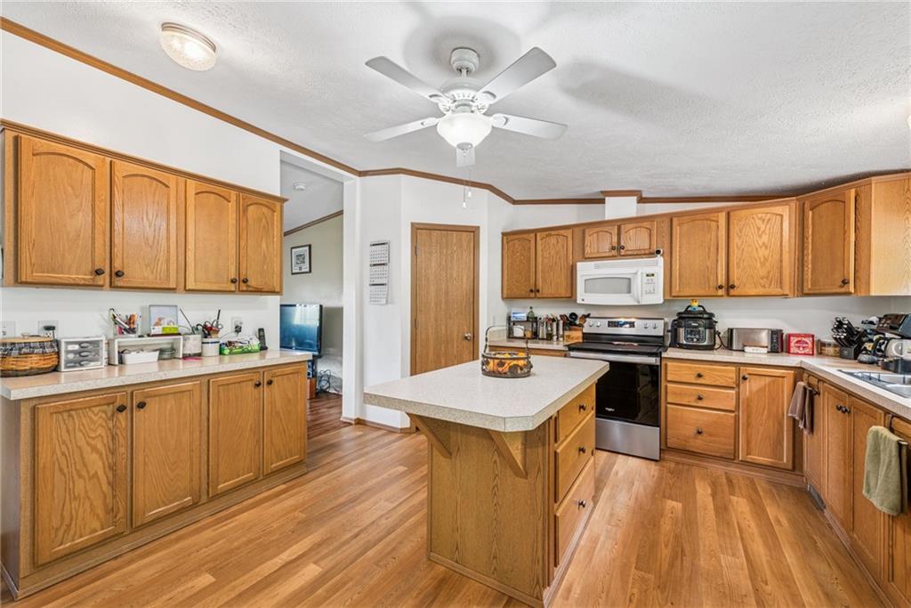 1433 Blacks Hollow Road Spring Church, PA 15686 - Photo 8 of 37 Nice Kitchen with lots of cabinets & Counterspace!