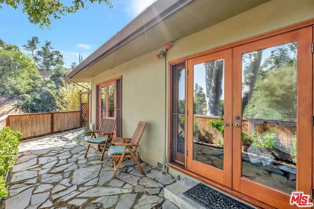 $1,575,000 | 15511 Woodcrest Drive, Sherman Oaks, CA 91403