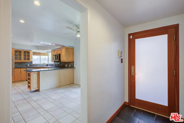 $1,575,000 | 15511 Woodcrest Drive, Sherman Oaks, CA 91403