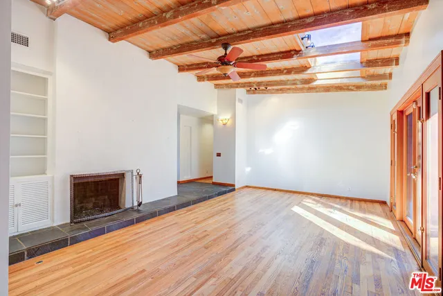 $1,575,000 | 15511 Woodcrest Drive, Sherman Oaks, CA 91403