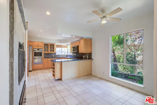 $1,575,000 | 15511 Woodcrest Drive, Sherman Oaks, CA 91403