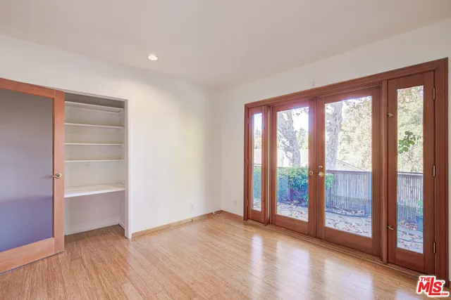 $1,575,000 | 15511 Woodcrest Drive, Sherman Oaks, CA 91403