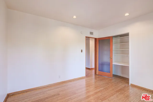 $1,575,000 | 15511 Woodcrest Drive, Sherman Oaks, CA 91403