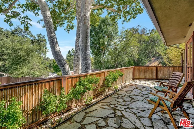 $1,575,000 | 15511 Woodcrest Drive, Sherman Oaks, CA 91403