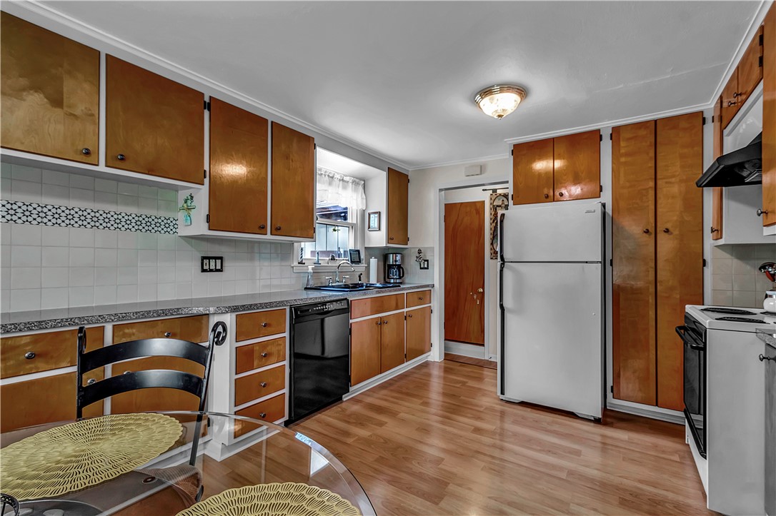 100 Brompton Road Amherst, NY 14221 - Photo 15 of 44