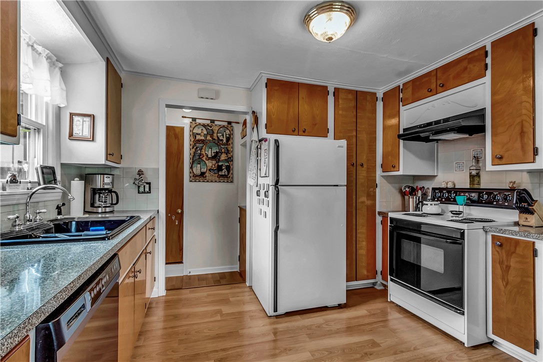 100 Brompton Road Amherst, NY 14221 - Photo 16 of 44