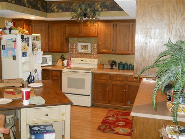 13835 Morgan Road Monroeville, IN 46773 - Photo 8 of 22
