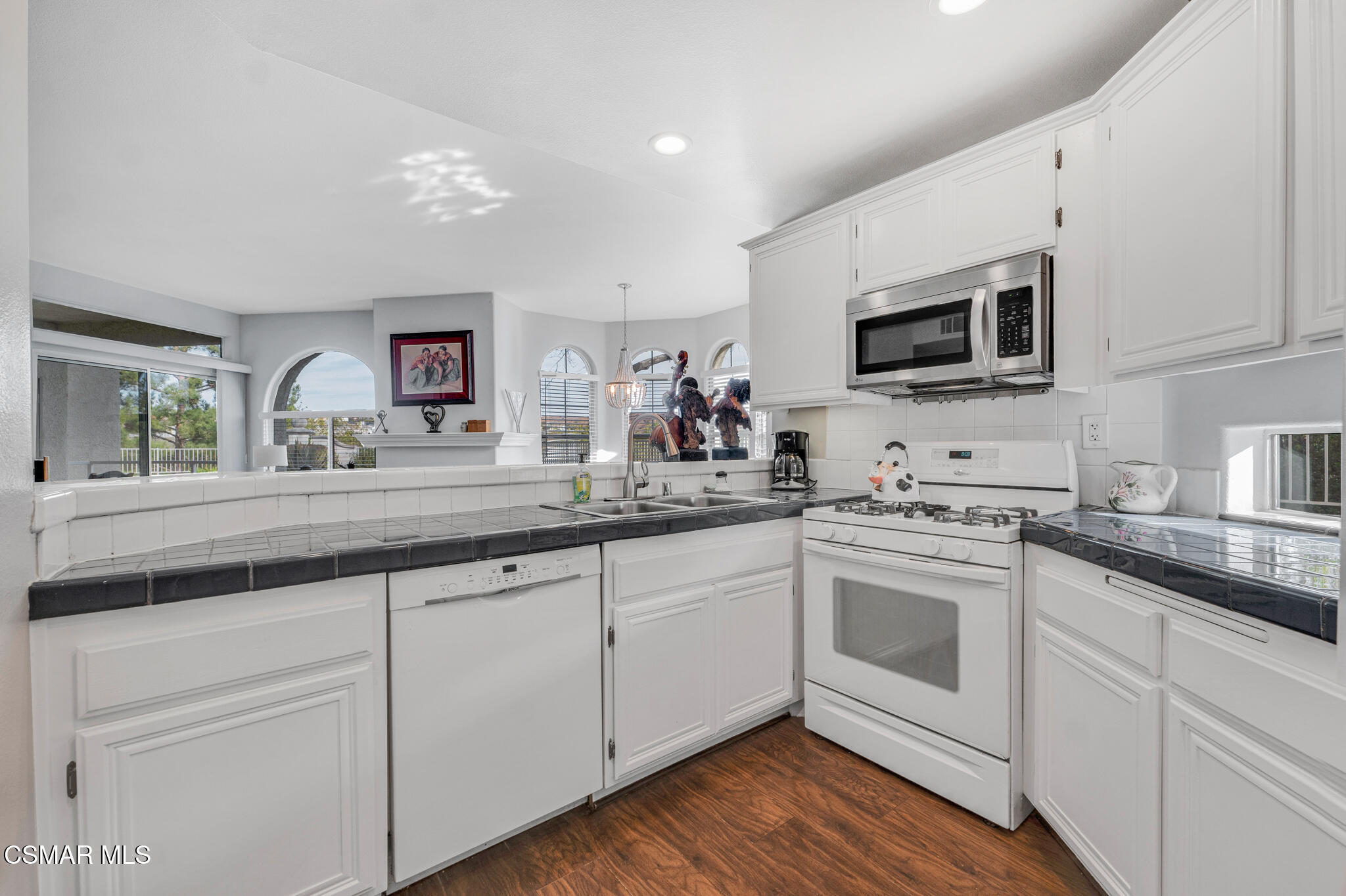 25955 Stafford Canyon Road, Unit B Stevenson Ranch, CA 91381 - Photo 3 of 43 25955 Stafford Canyon Rd - HsHProd-27
