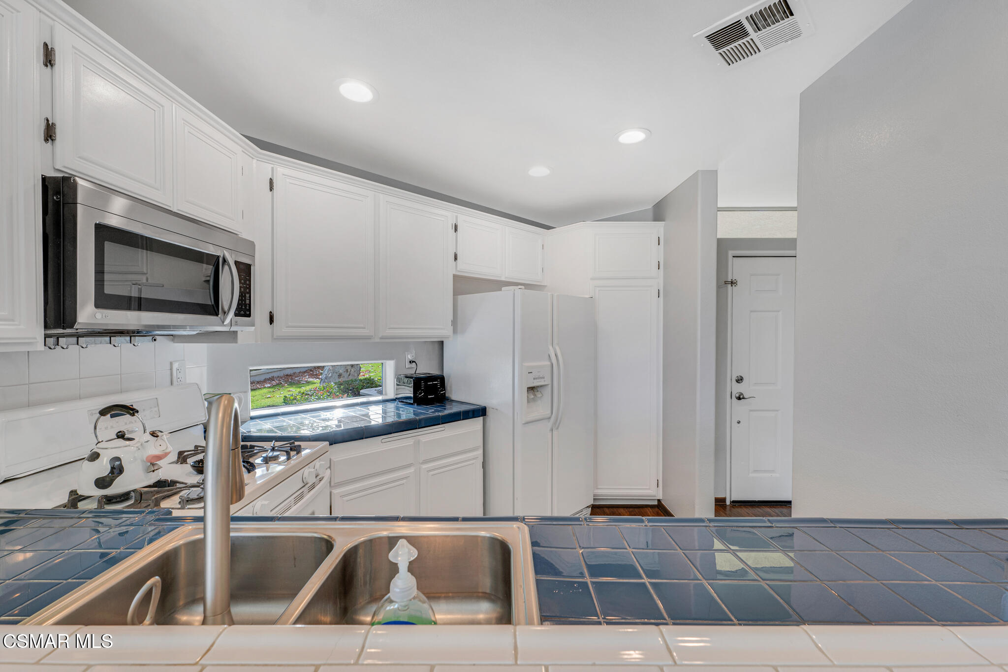 25955 Stafford Canyon Road, Unit B Stevenson Ranch, CA 91381 - Photo 40 of 43 25955 Stafford Canyon Rd - HsHProd-24