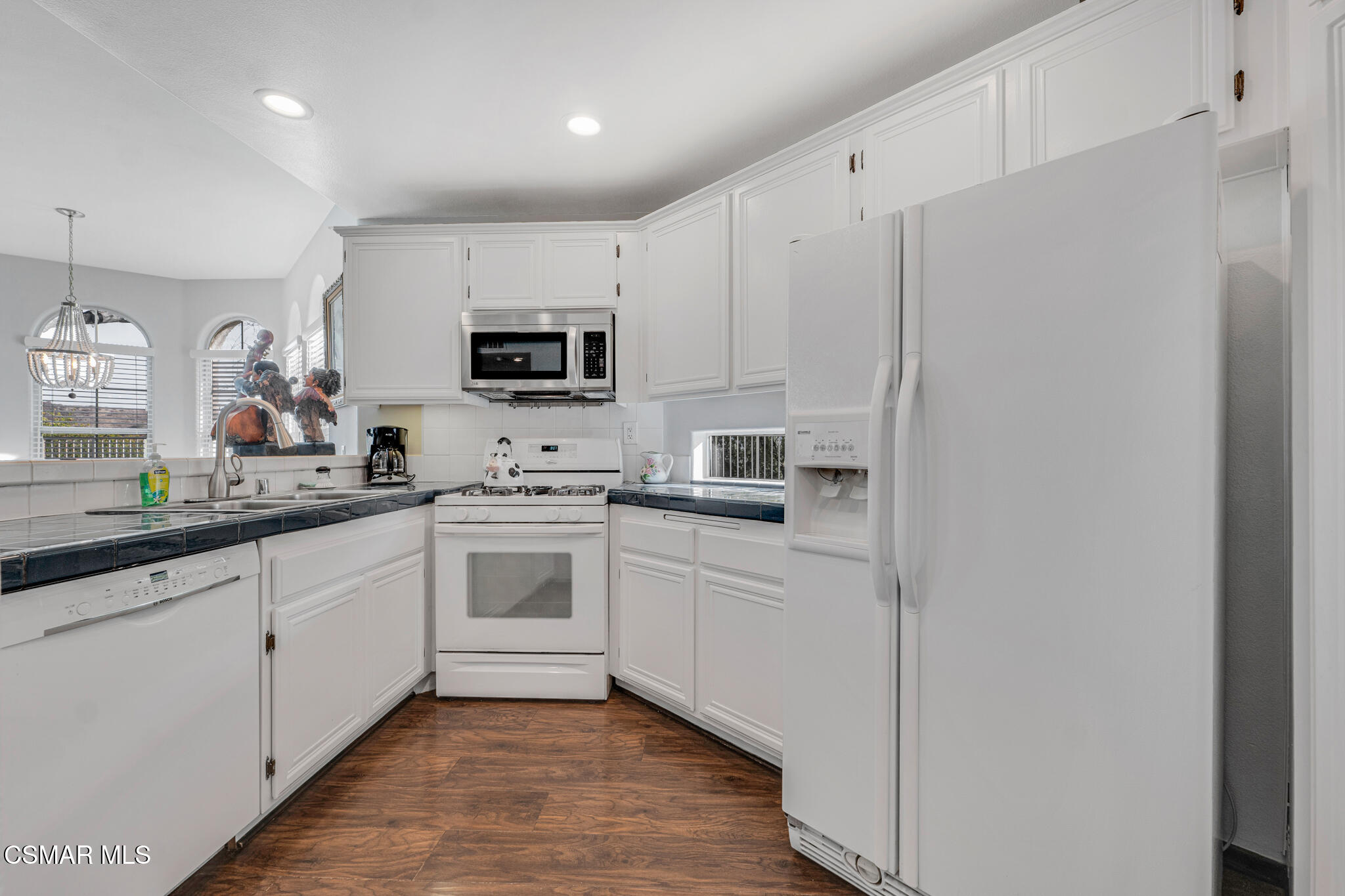 25955 Stafford Canyon Road, Unit B Stevenson Ranch, CA 91381 - Photo 4 of 43 25955 Stafford Canyon Rd - HsHProd-26