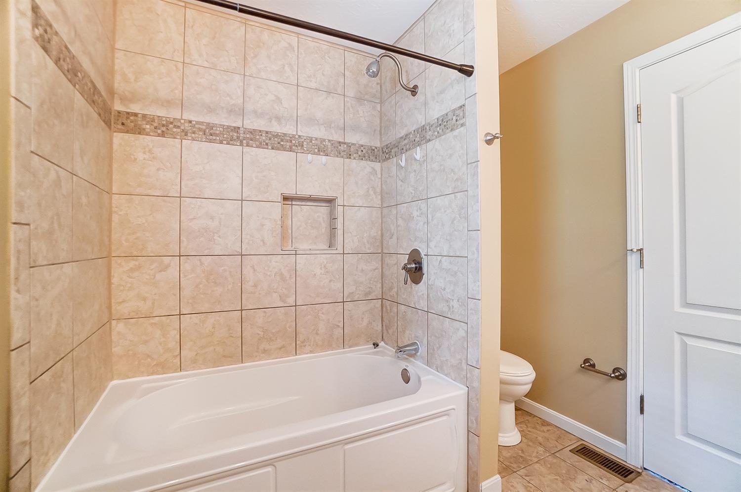 1549 Creekside Road Amelia, OH 45102 - Photo 23 of 35