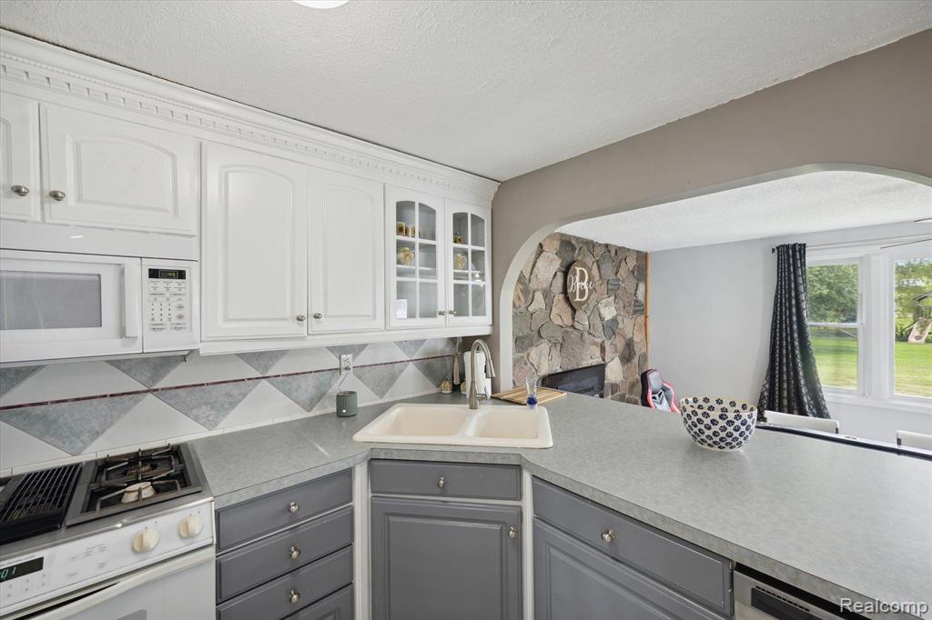 3415 West Ray Road Grand Blanc, MI 48439 - Photo 13 of 35