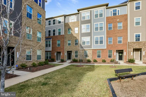 $3,150 | 43011 Prophecy Terrace, Sterling, VA 20166