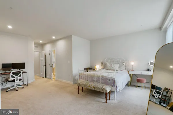 $3,150 | 43011 Prophecy Terrace, Sterling, VA 20166