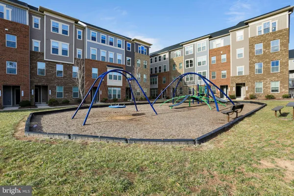 $3,150 | 43011 Prophecy Terrace, Sterling, VA 20166