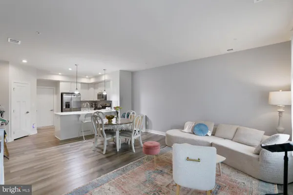 $3,150 | 43011 Prophecy Terrace, Sterling, VA 20166