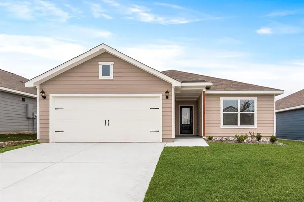 $325,900 | 10117 Throttle Lane, Fort Worth, TX 76131